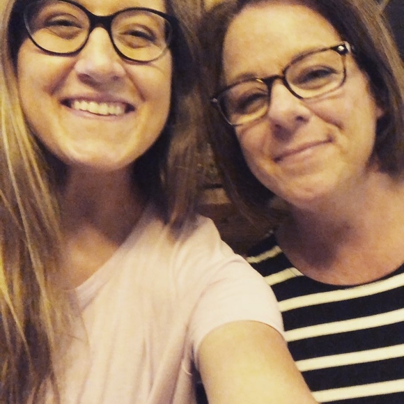 Meet your Posher, April - Picture 1 of 1